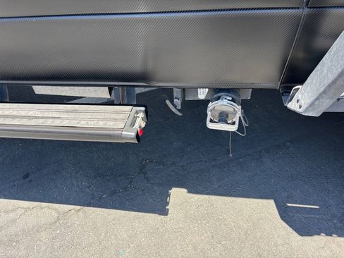 Used 2020 Mercedes-Benz Sprinter 2500 image 21