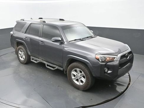 Used 2019 Toyota 4Runner SR5 Premium image 13