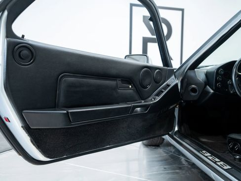 Used 1991 Porsche 928 S4 image 37