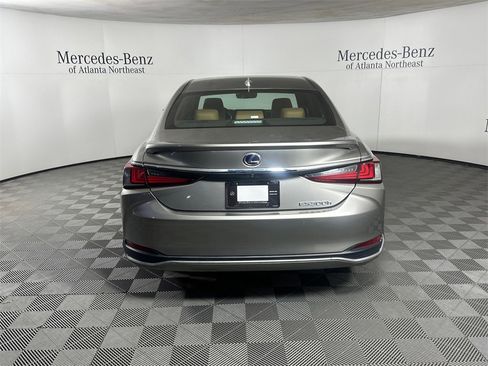 Used 2020 Lexus ES 300h w/ Premium Package image 6