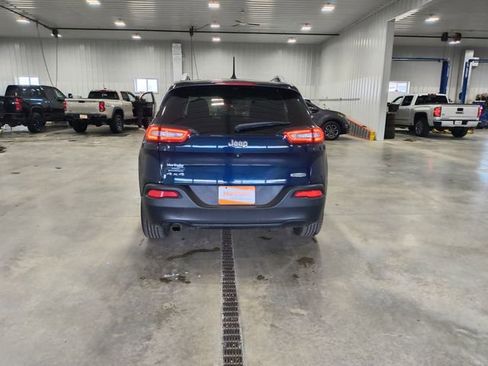 Used 2014 Jeep Cherokee Latitude w/ Comfort/Convenience Group AWD/4WD image 7