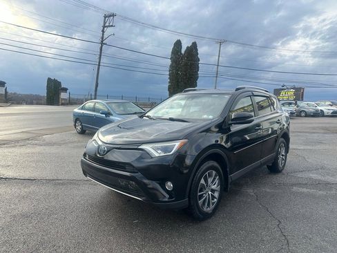 Used 2017 Toyota RAV4 XLE w/ Protection Package image 5
