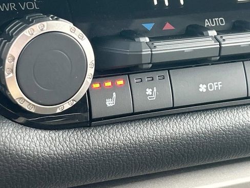 Used 2024 Toyota Tundra Limited w/ TRD Off-Road Package image 27