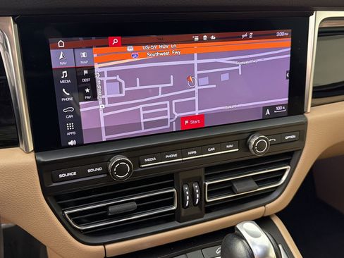 Certified 2021 Porsche Macan S w/ Premium Package Plus AWD/4WD image 15