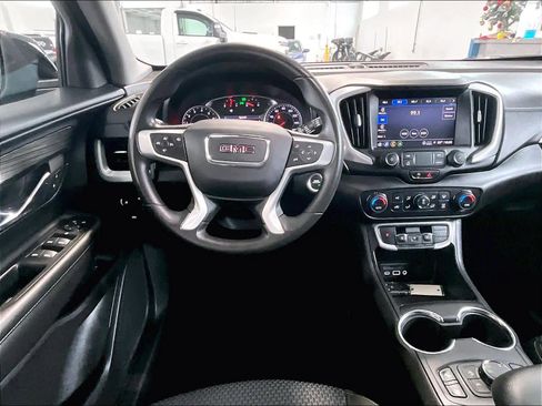 Used 2023 GMC Terrain SLE w/ Driver Convenience Package image 17