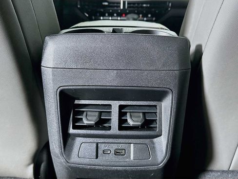 Used 2024 Chevrolet Colorado ZR2 AWD/4WD image 24