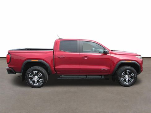 Used 2023 GMC Canyon AT4 w/ AT4 Premium Package AWD/4WD image 2