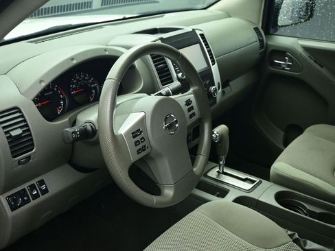 Used 2019 Nissan Frontier SV image 50