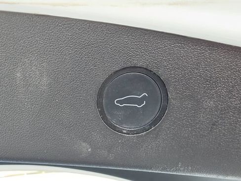 Used 2022 Tesla Model 3 Long Range AWD/4WD image 9