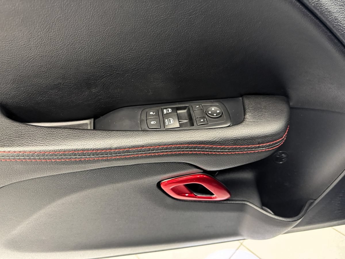 Used 2016 Dodge Challenger R/T Scat Pack RWD image 14