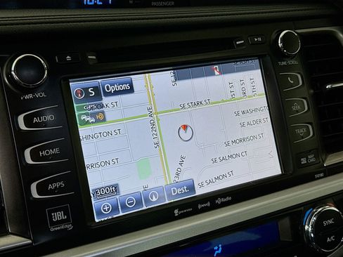 Used 2017 Toyota Highlander Limited image 13