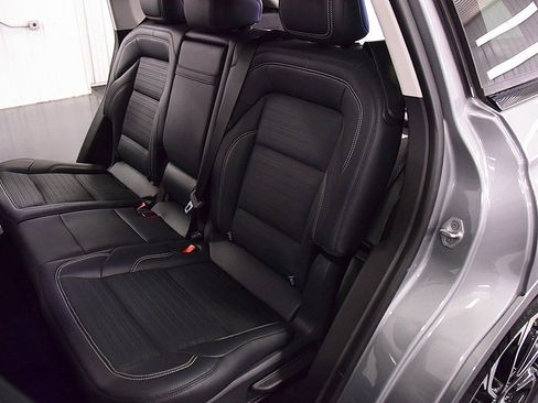 Used 2024 Lincoln Nautilus Reserve image 31