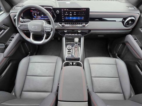 Certified 2024 Chevrolet Colorado Z71 w/ LPO, Dark Essentials Package AWD/4WD image 18