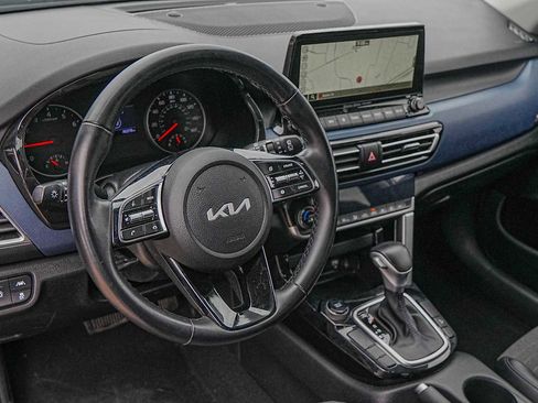 Certified 2023 Kia Seltos S w/ Navigation Package image 9