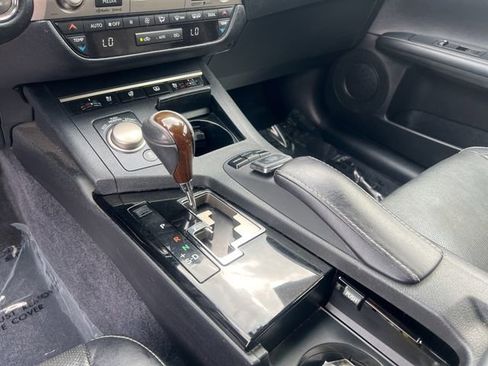 Used 2015 Lexus ES 350 w/ Luxury Package FWD image 33