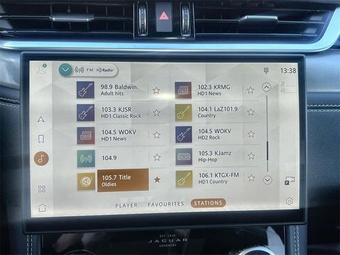 Used 2025 Jaguar F-PACE R-Dynamic S image 23