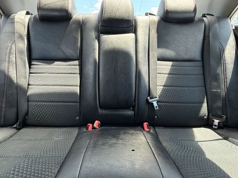 Used 2015 Toyota Camry SE FWD image 22