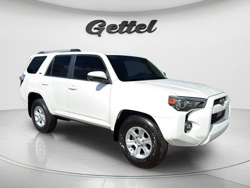 Used 2023 Toyota 4Runner SR5 RWD image 3