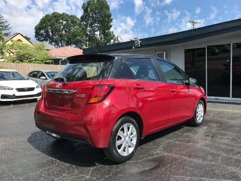 Used 2016 Toyota Yaris L FWD image 7