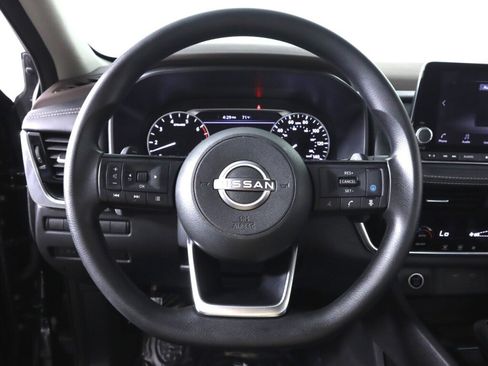 Used 2022 Nissan Rogue SV AWD/4WD image 11