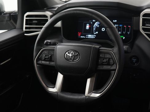 Used 2025 Toyota Sequoia SR5 w/ SR5 Premium Package AWD/4WD image 15