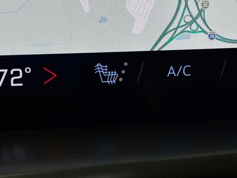 Used 2024 Chevrolet Traverse LS image 22