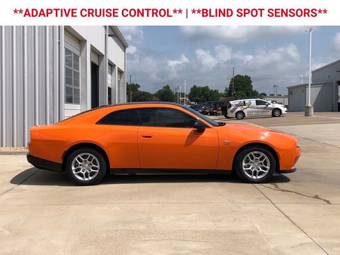 Used 2025 Dodge Charger R/T w/ Sun & Sound Package image 10