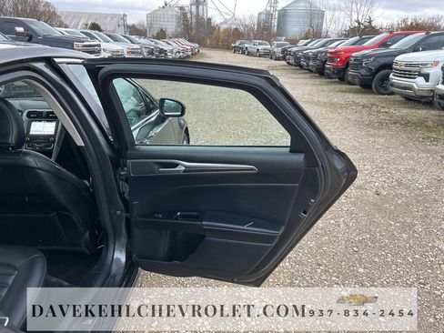 Used 2019 Ford Fusion SEL image 33