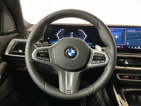 Certified 2026 BMW X7 xDrive40i w/ M Sport Package AWD/4WD image 16