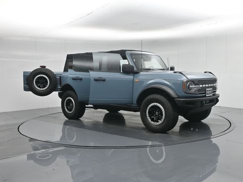 Certified 2021 Ford Bronco Badlands w/ Sasquatch Package image 35