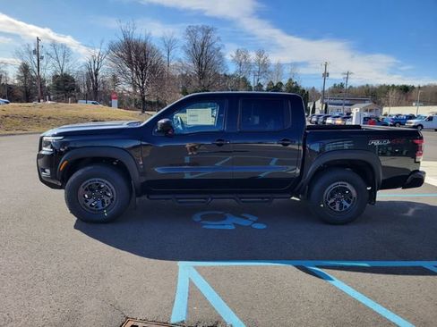 New 2025 Nissan Frontier PRO-4X image 9