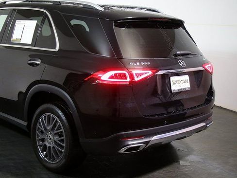 Used 2022 Mercedes-Benz GLE 350 4MATIC image 11