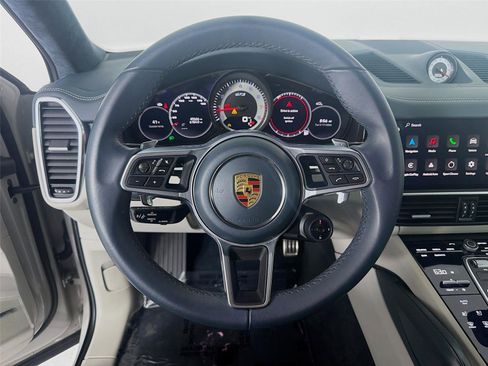 Used 2023 Porsche Cayenne GTS AWD/4WD image 12