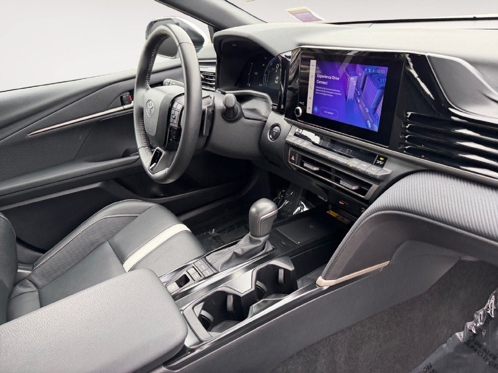 Used 2025 Toyota Camry SE FWD image 26