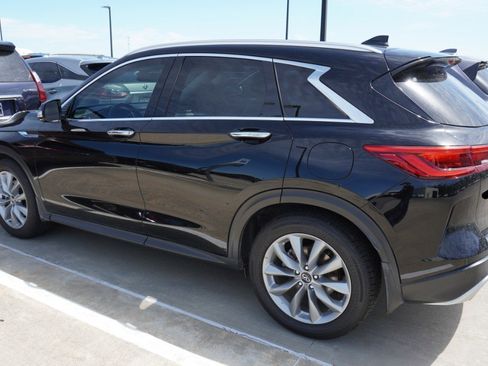 Used 2021 INFINITI QX50 Essential w/ Convenience Package image 5