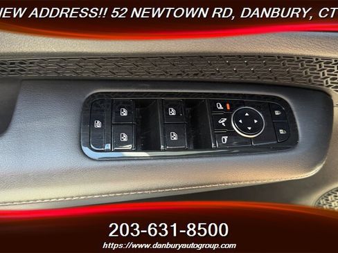 Used 2023 Nissan Ariya AWD image 15