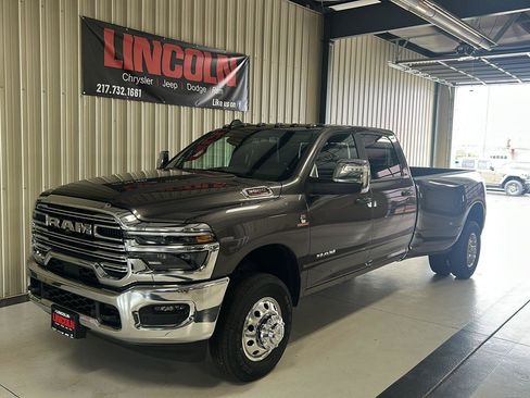 New 2026 RAM 3500 Laramie AWD/4WD image 4
