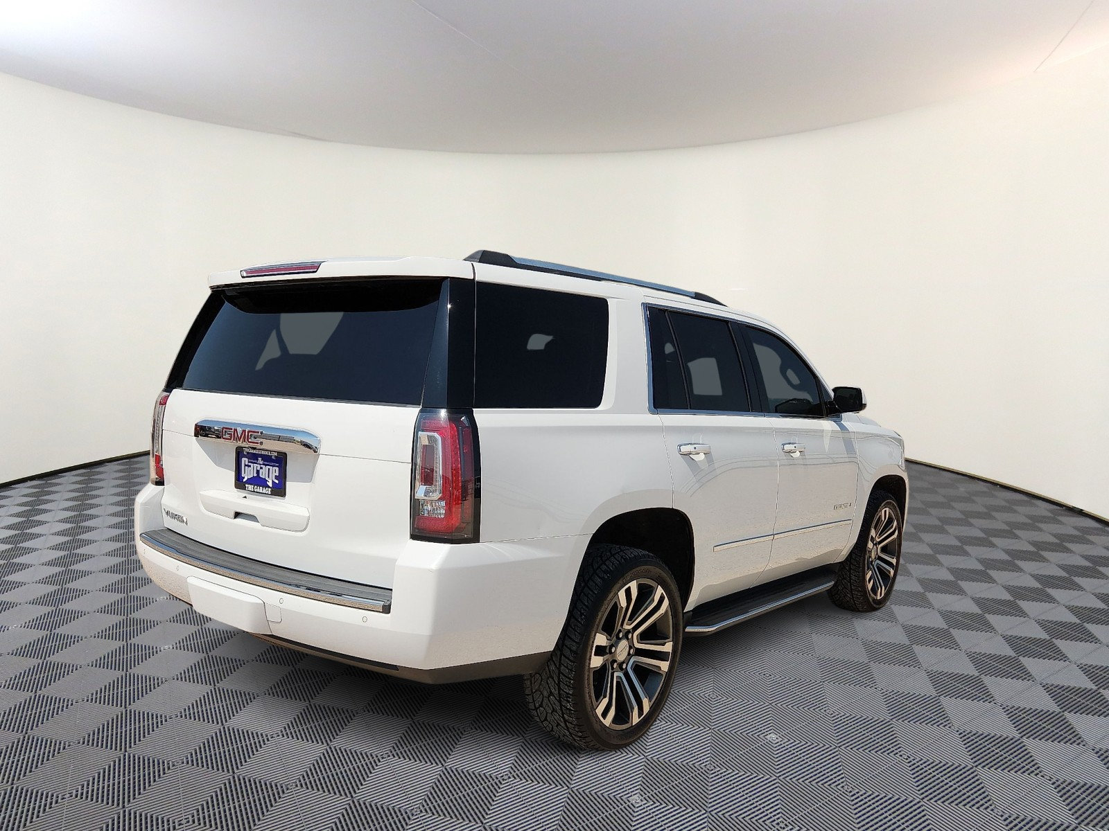 Used 2019 GMC Yukon Denali w/ Open Road Package RWD image 4