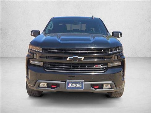 Used 2020 Chevrolet Silverado 1500 LT Trail Boss w/ Midnight Edition AWD/4WD image 2