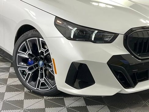 Used 2024 BMW i5 eDrive40i w/ M Sport Package image 62