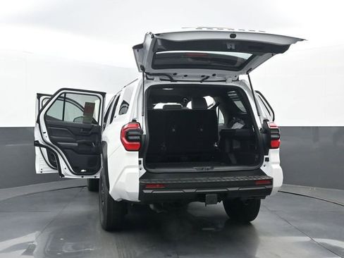 New 2026 Toyota 4Runner SR5 image 33