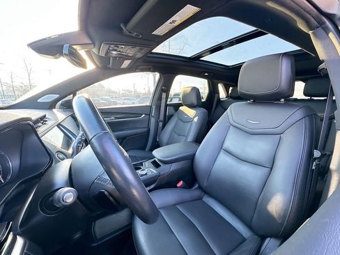 Used 2021 Cadillac XT5 Premium Luxury image 10