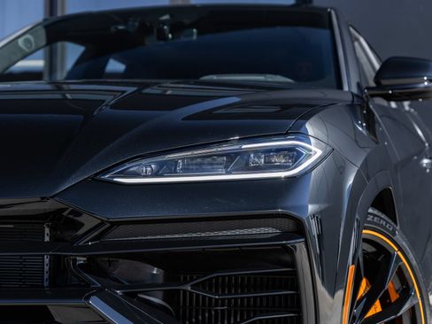 Used 2026 Lamborghini Urus SE AWD/4WD image 17