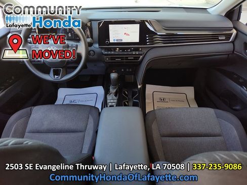 Used 2025 Toyota Camry LE FWD image 25