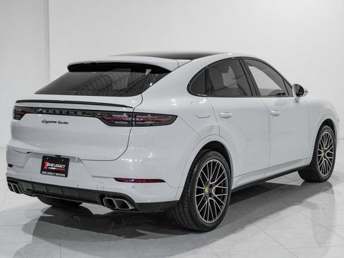 Used 2020 Porsche Cayenne Turbo AWD/4WD image 5