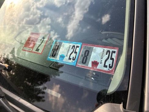 Used 2021 Toyota Tacoma SR5 w/ Trail Edition image 4