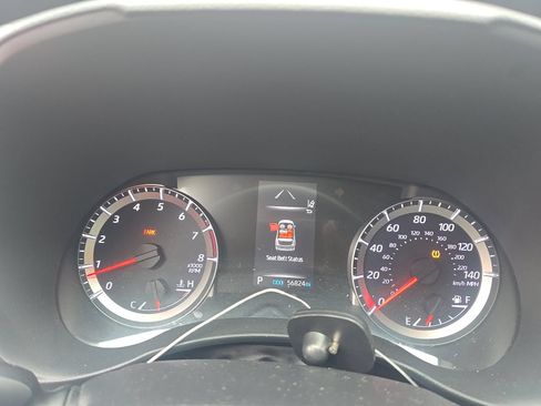 Used 2021 Toyota Highlander LE FWD image 10