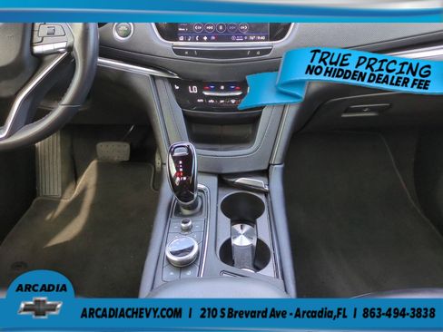 Certified 2024 Cadillac XT6 Luxury AWD/4WD image 19