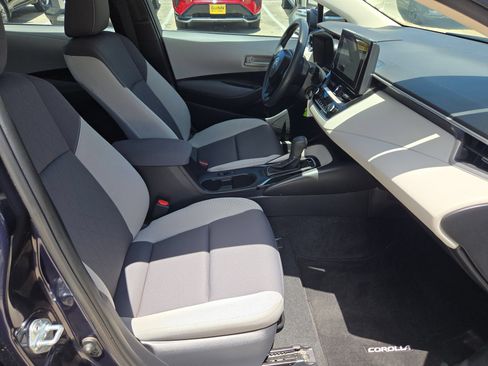 Used 2024 Toyota Corolla LE FWD image 28