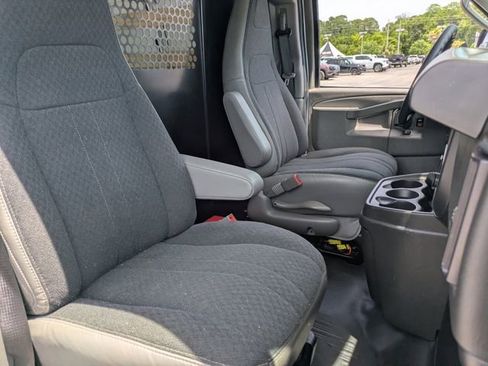 Used 2024 GMC Savana 2500 w/ Driver Convenience Package RWD image 17